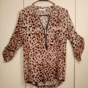 Ladies size large leopard print, zip up front